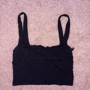 Black Cropped aritzia top